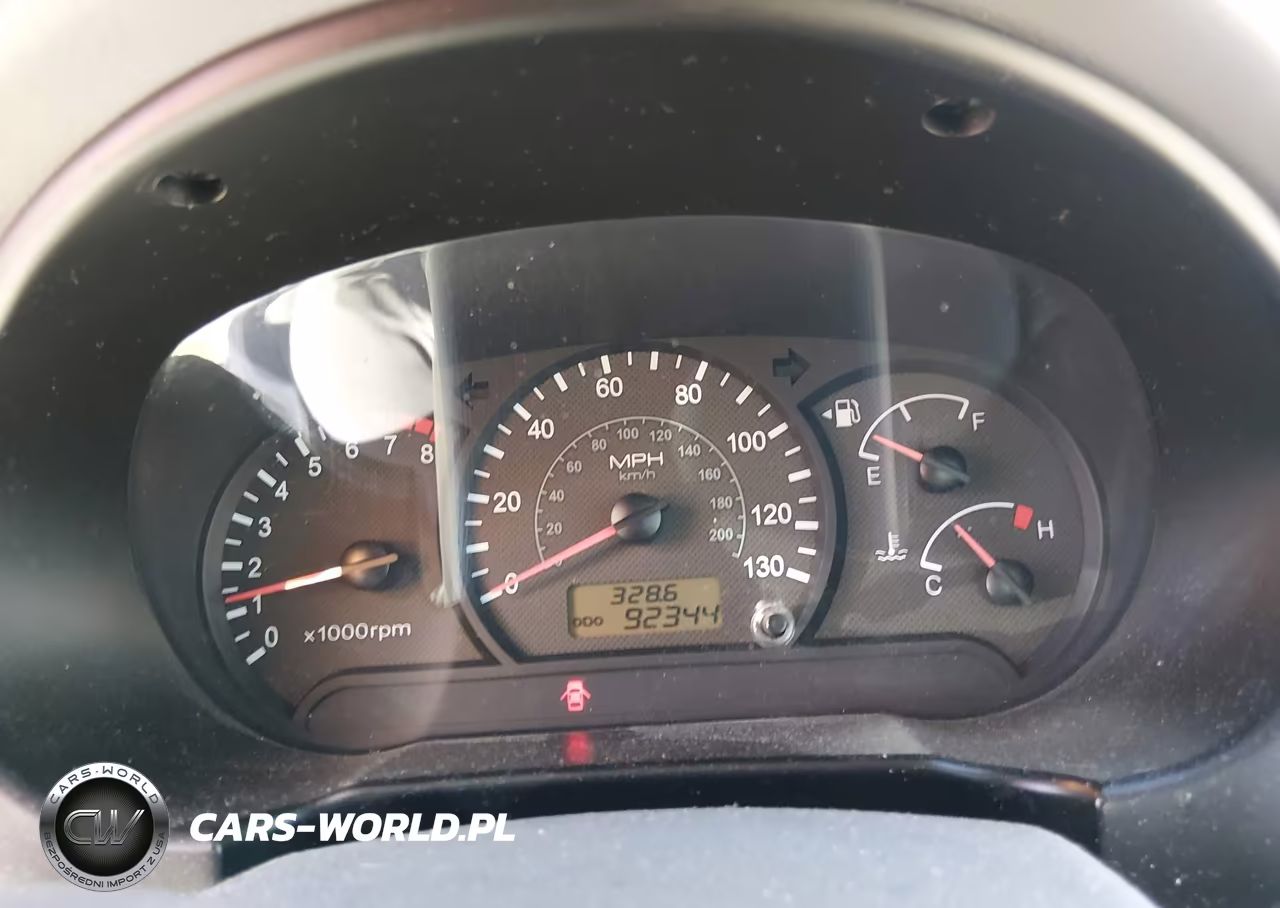 2005 Hyundai Accent Gls VIN:KMHCG45C95U590262 - 7