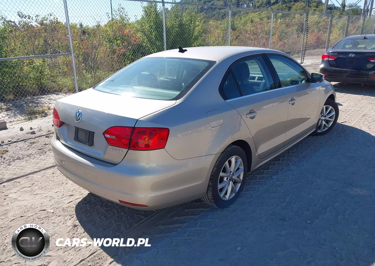 2013 Volkswagen Jetta 2.5L Se VIN:3VWDP7AJXDM308919 - 4