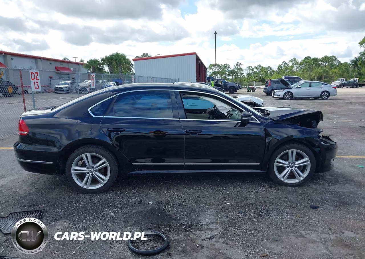 2015 Volkswagen Passat 2.0L Tdi Sel Premium VIN:1VWCV7A35FC041664 - 12