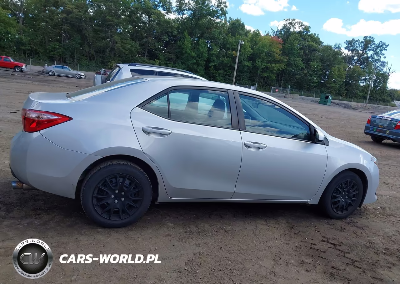 2017 Toyota Corolla Le VIN:2T1BURHE2HC773510 - 13