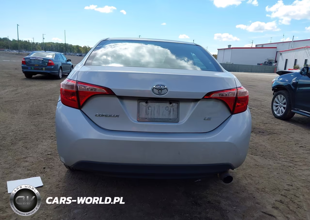 2017 Toyota Corolla Le VIN:2T1BURHE2HC773510 - 16
