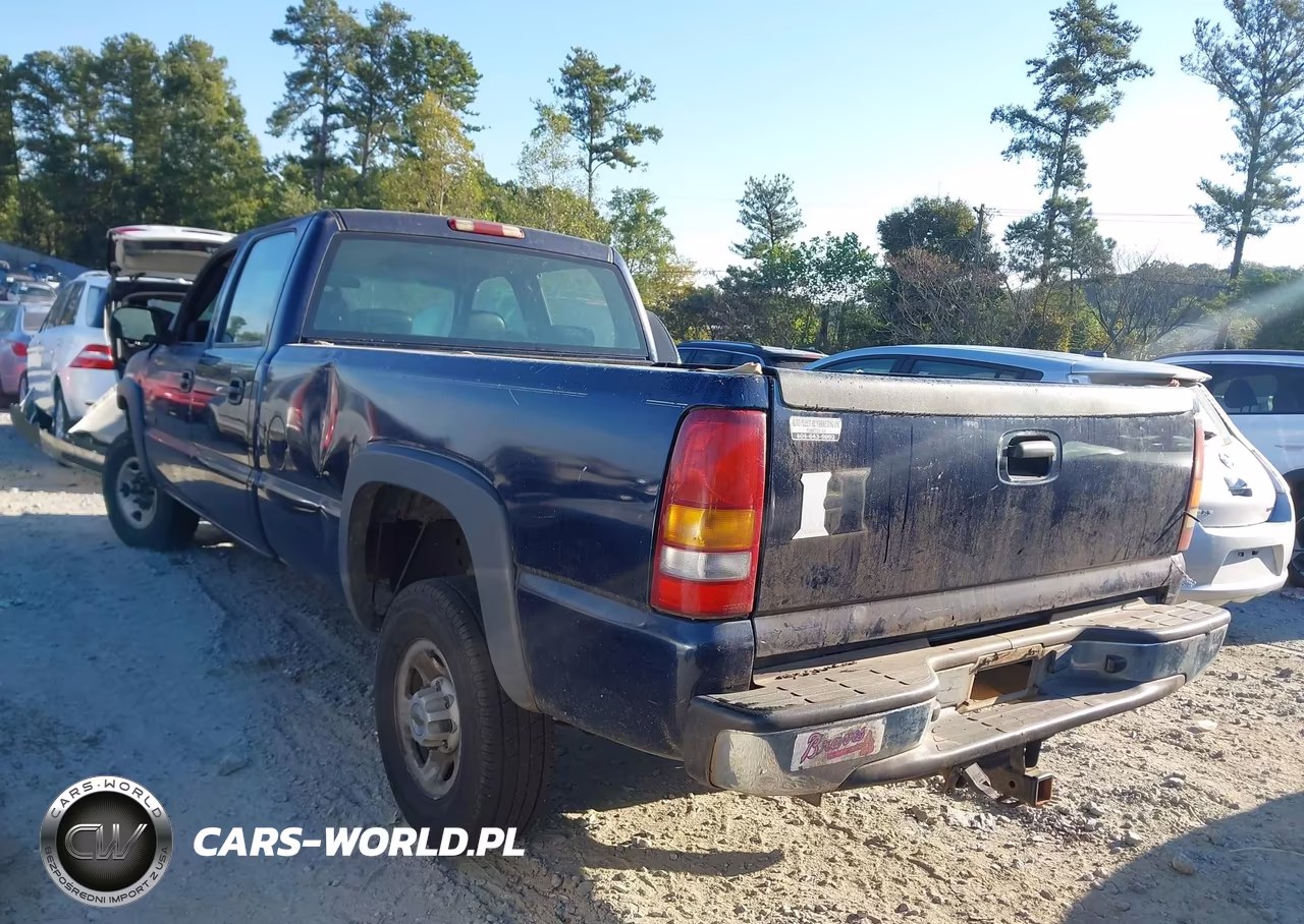 2002 Chevrolet Silverado 2500Hd VIN:1GCHC23UX2F220895 - 3
