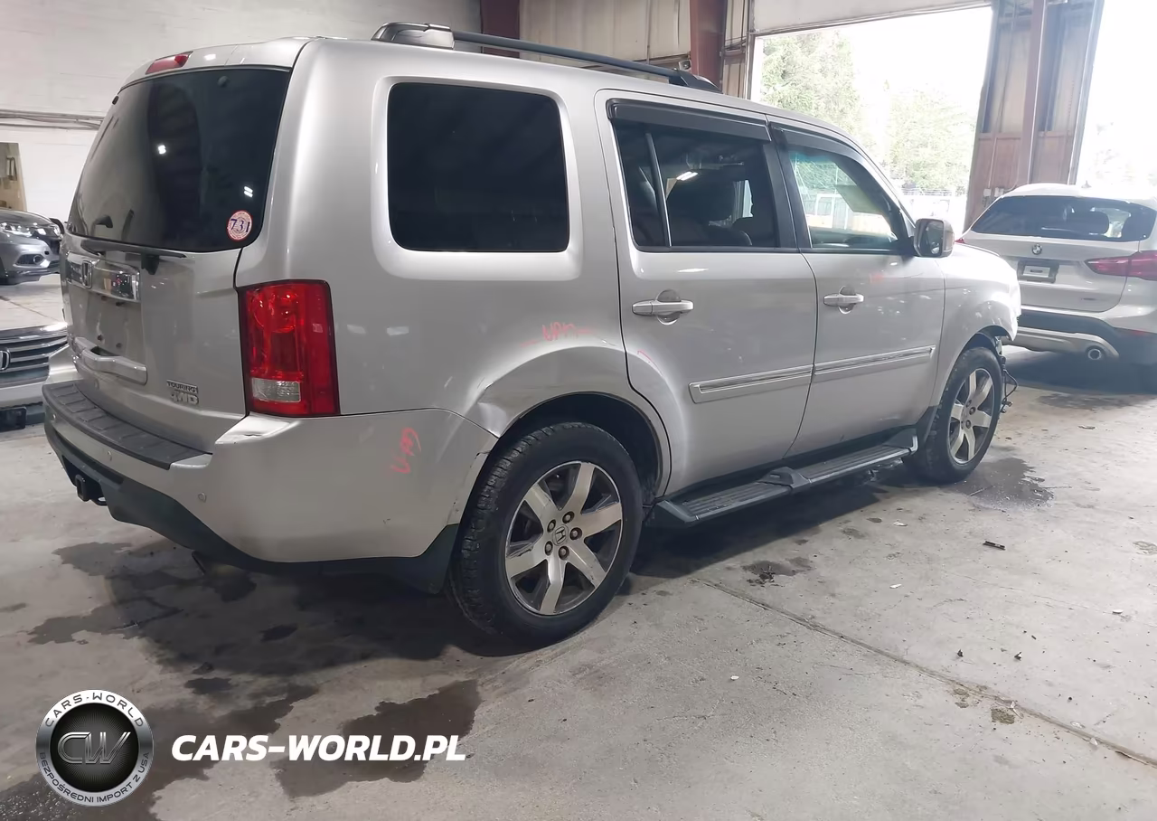2012 Honda Pilot Touring VIN:5FNYF4H91CB024065 - 4