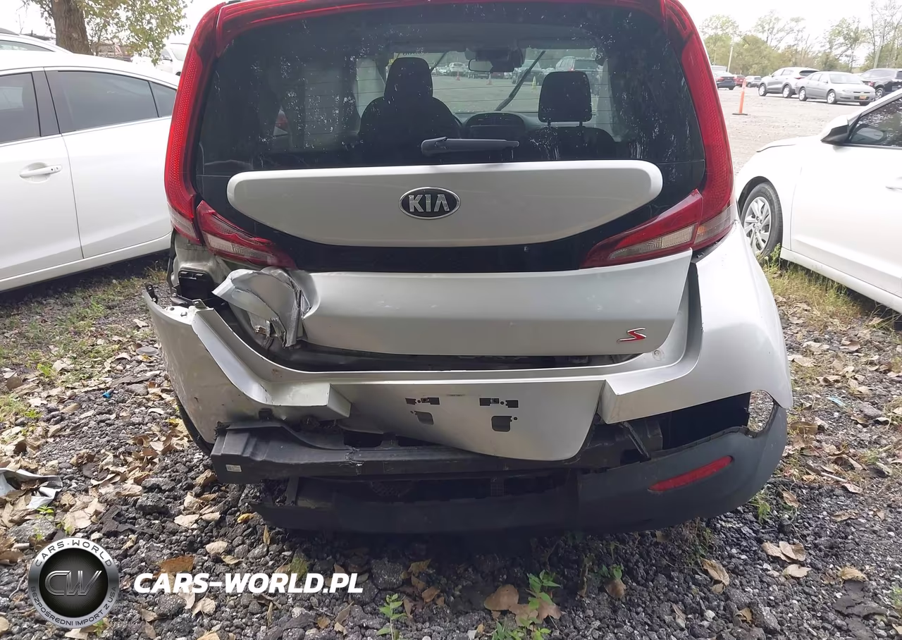2021 Kia Soul S VIN:KNDJ23AU7M7775393 - 17