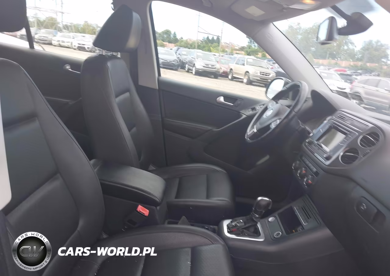 2016 Volkswagen Tiguan S VIN:WVGAV7AX6GW542684 - 5
