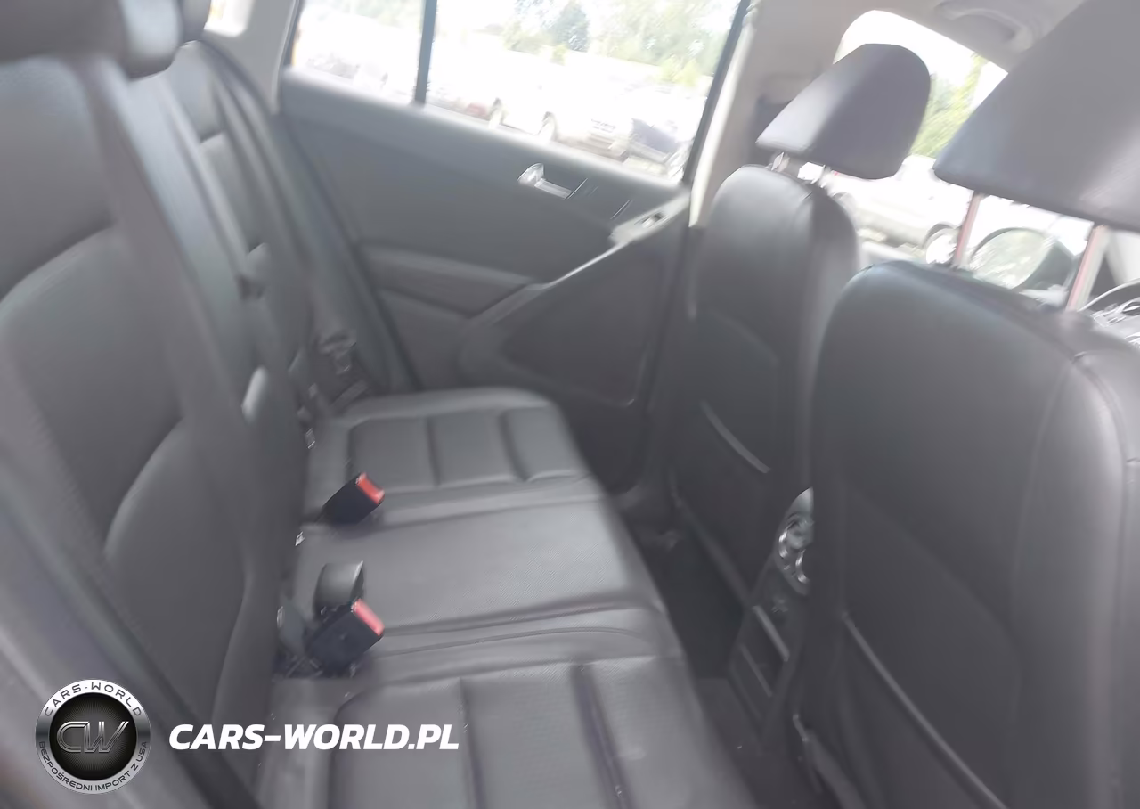 2016 Volkswagen Tiguan S VIN:WVGAV7AX6GW542684 - 8