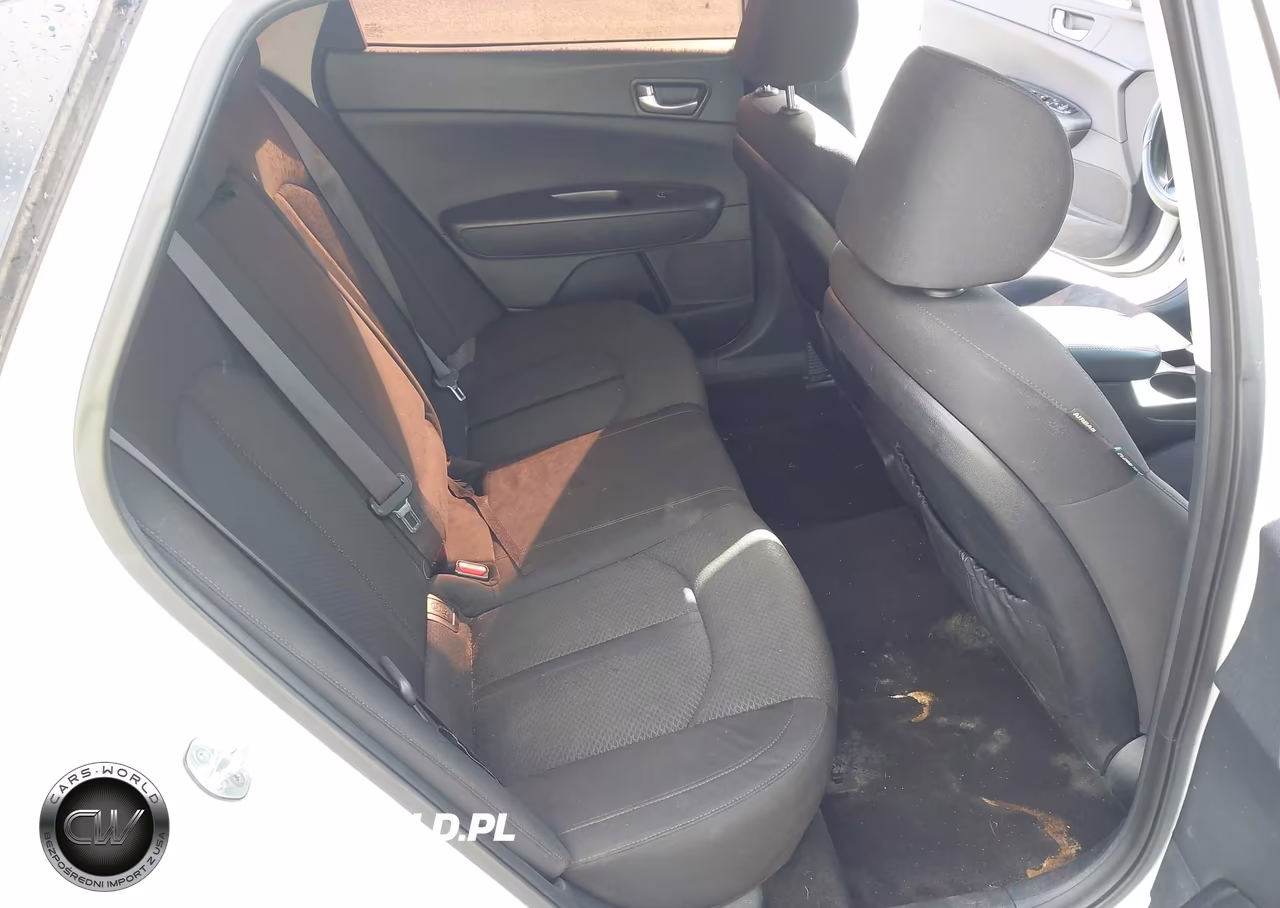 2016 Kia Optima Lx VIN:KNAGT4L36G5105526 - 8