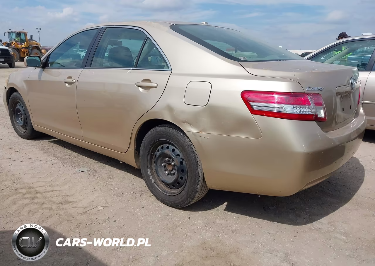 2010 Toyota Camry Le VIN:4T1BF3EK4AU027081 - 3
