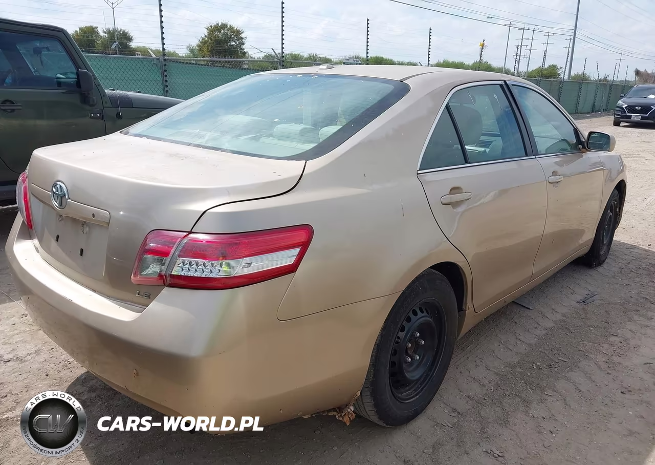 2010 Toyota Camry Le VIN:4T1BF3EK4AU027081 - 4