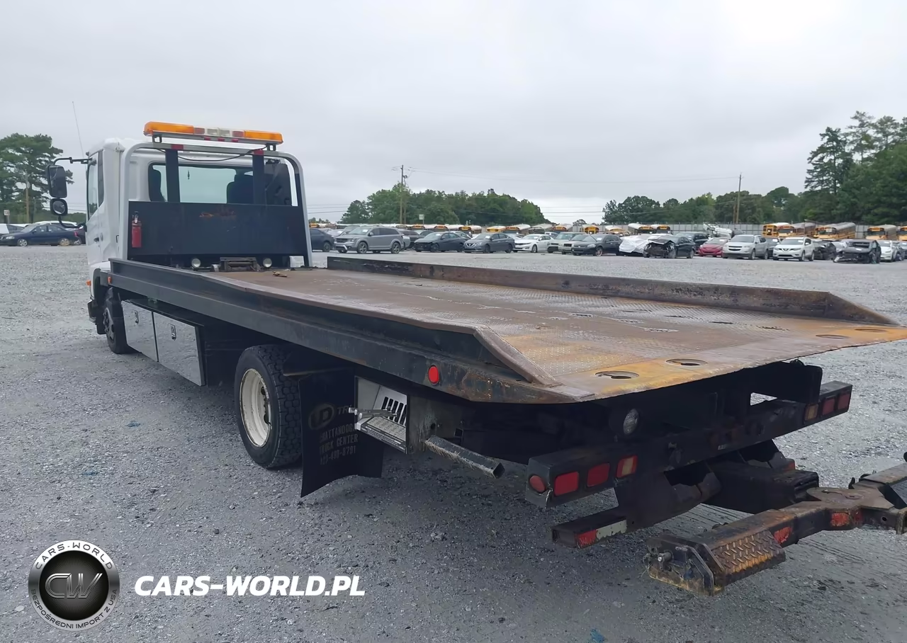 2011 Ud Ud Series Ud20 VIN:JNAL110HXBAK10045 - 3