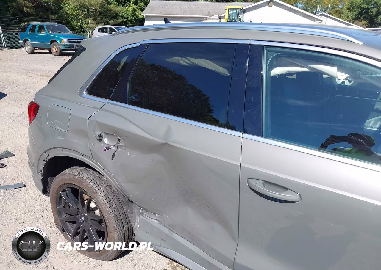2021 Audi Q3 S Line Premium VIN:WA1DECF33M1015429 - 18