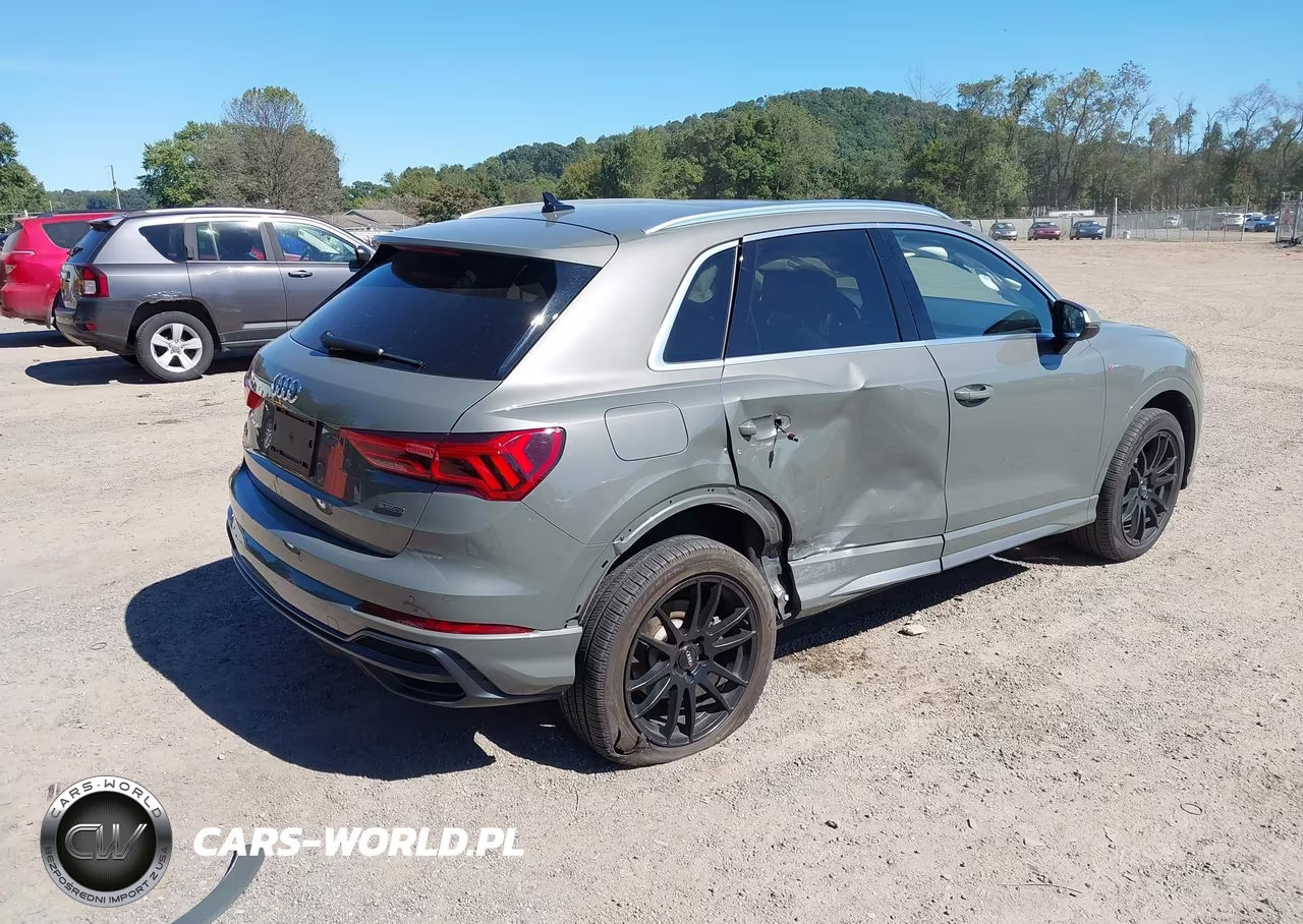2021 Audi Q3 S Line Premium VIN:WA1DECF33M1015429 - 4