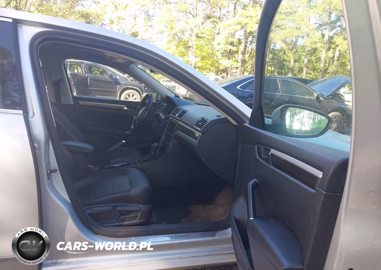 2017 Volkswagen Passat 1.8T Se VIN:1VWGT7A30HC077871 - 5