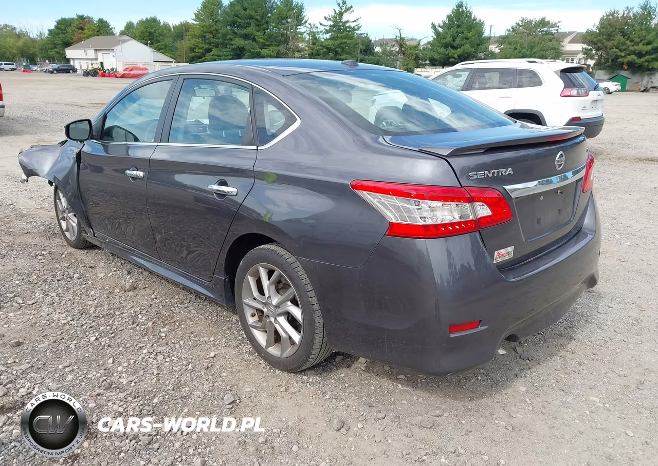 2015 Nissan Sentra Sr VIN:3N1AB7AP5FY365679 - 3