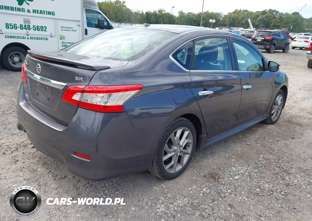 2015 Nissan Sentra Sr VIN:3N1AB7AP5FY365679 - 4