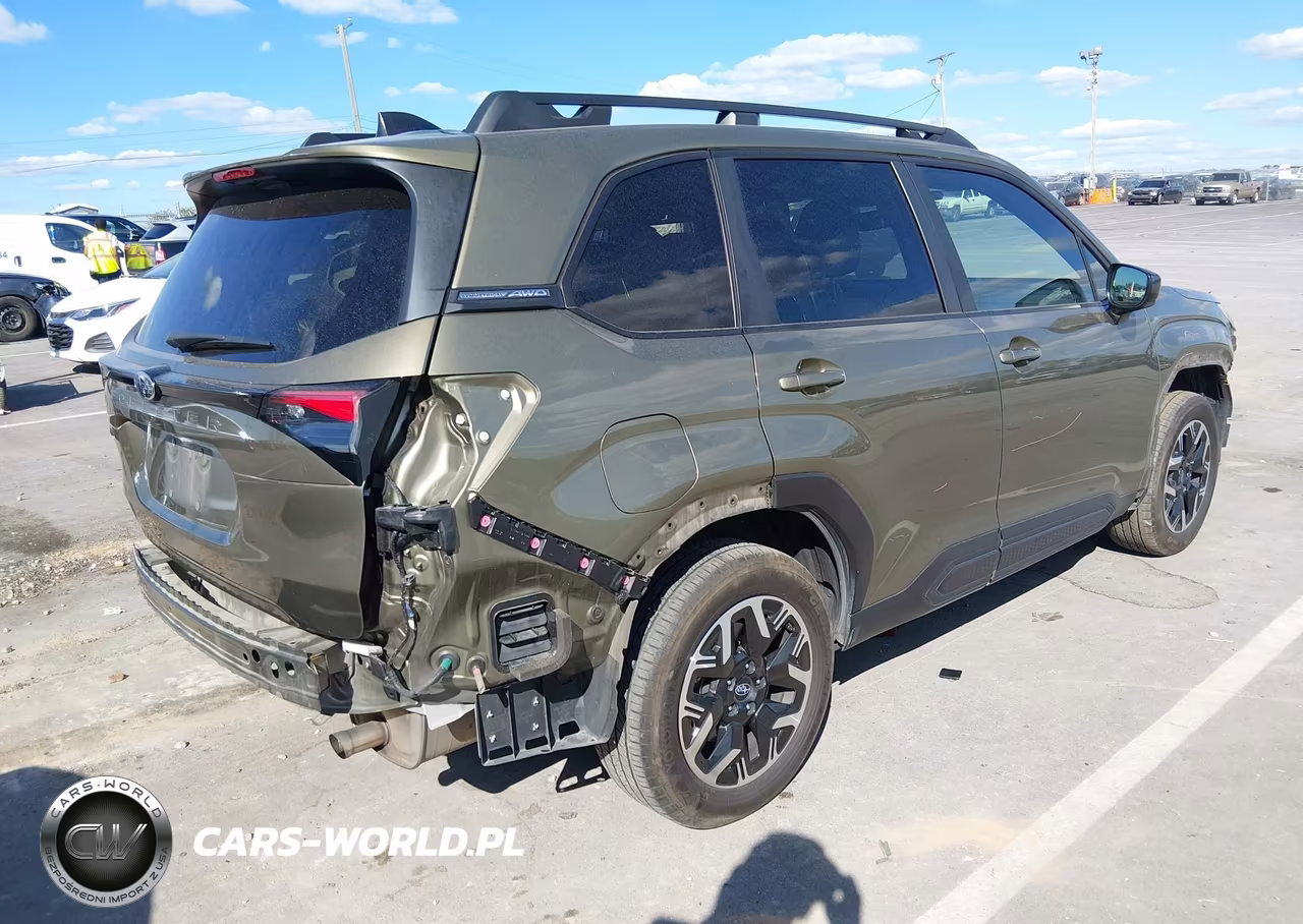 2025 Subaru Forester Premium VIN:JF2SLDBC3SH498585 - 4