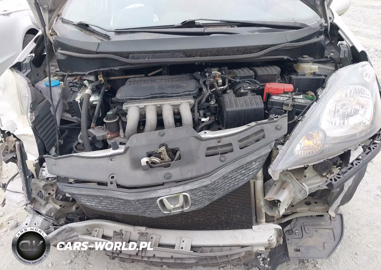 2013 Honda Fit VIN:JHMGE8H34DC080578 - 10