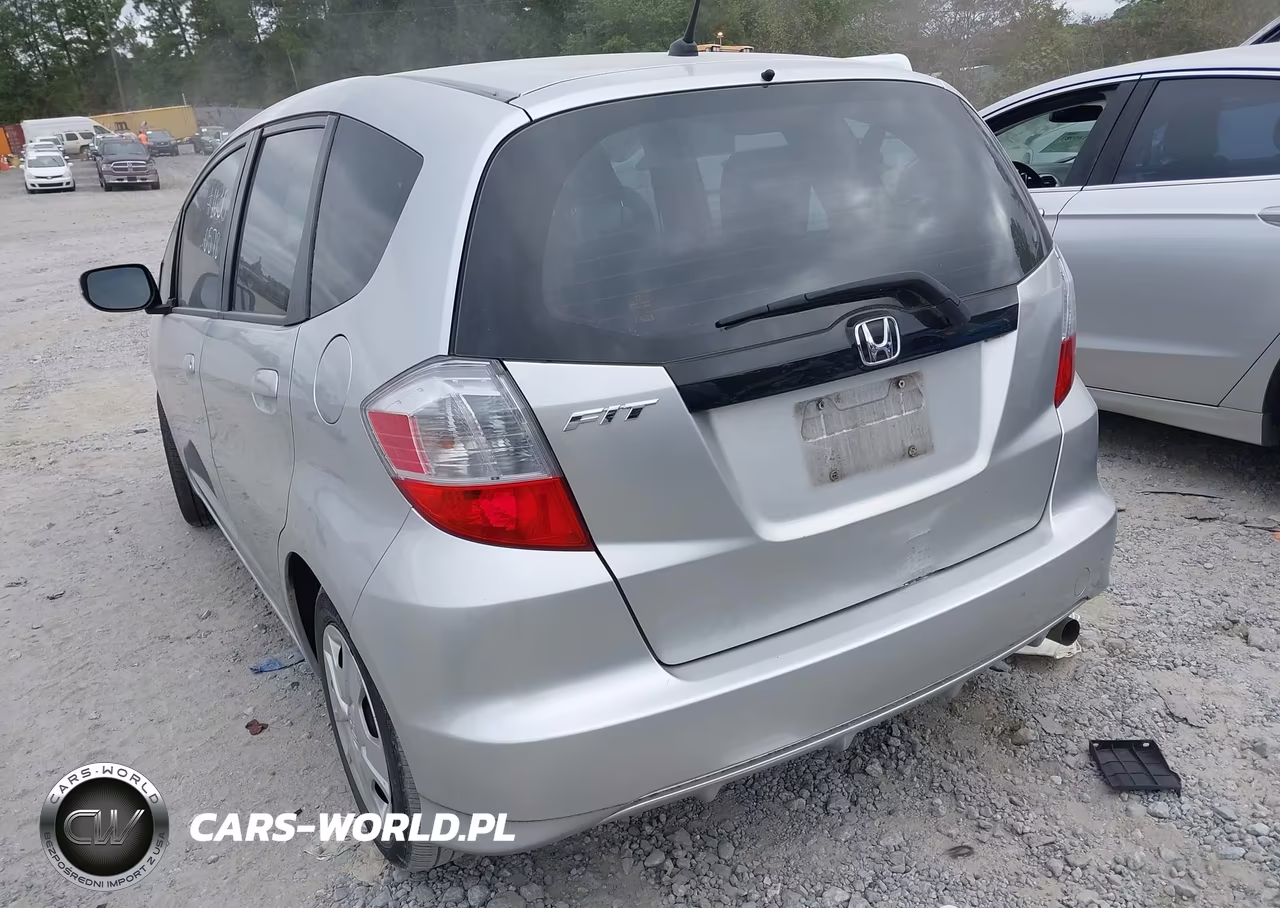 2013 Honda Fit VIN:JHMGE8H34DC080578 - 3