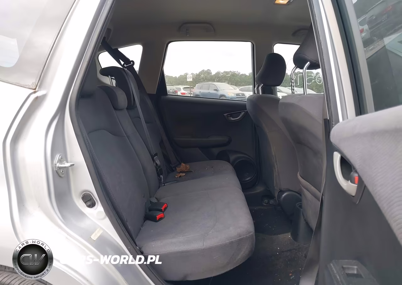 2013 Honda Fit VIN:JHMGE8H34DC080578 - 8