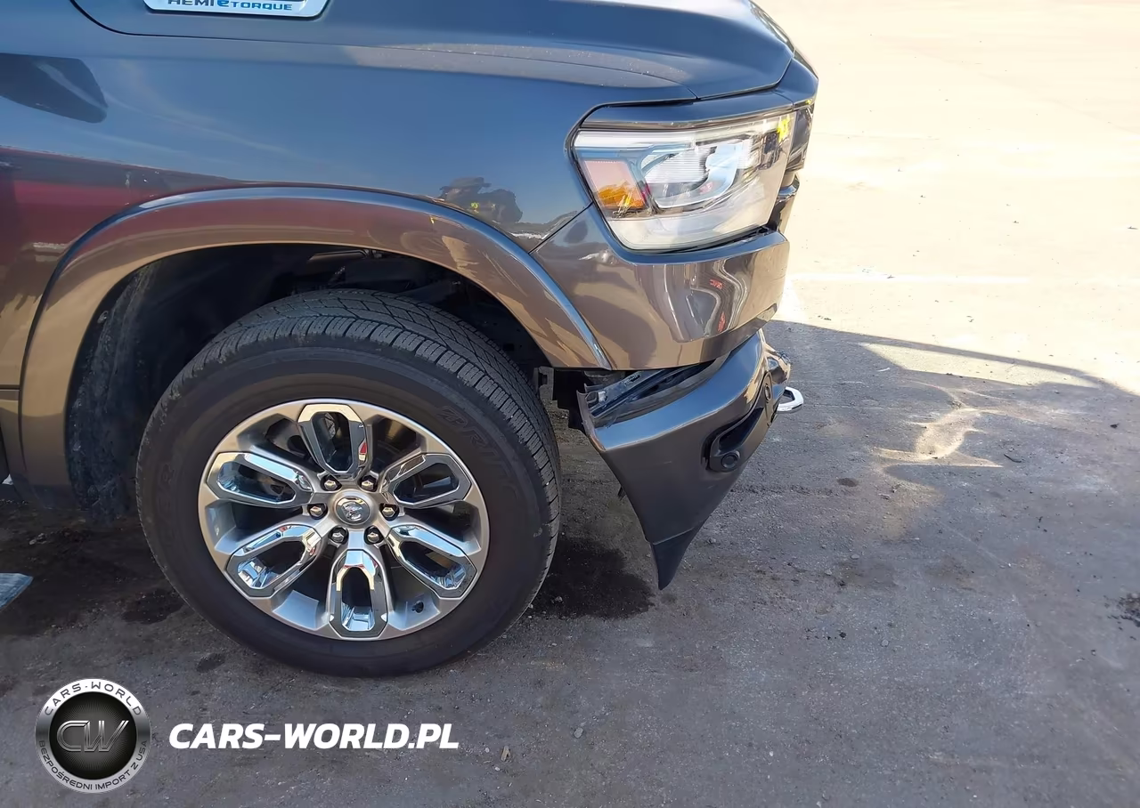 2022 Ram 1500 Laramie VIN:1C6SRFRT3NN133156 - 17