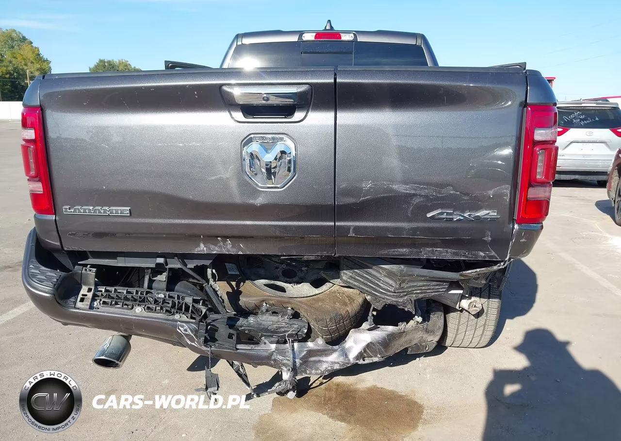 2022 Ram 1500 Laramie VIN:1C6SRFRT3NN133156 - 19