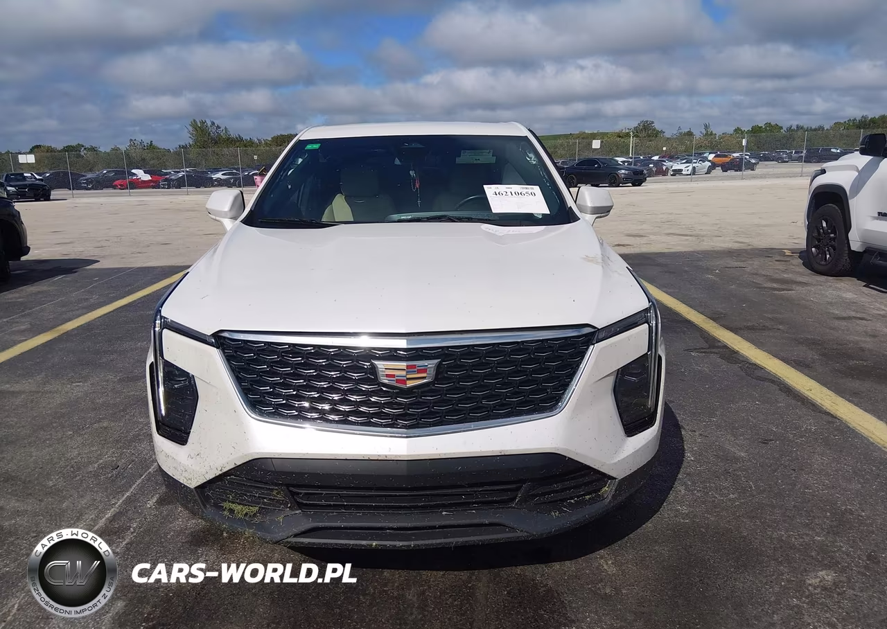 2024 Cadillac Xt4 Fwd Luxury VIN:1GYAZAR45RF136084 - 12