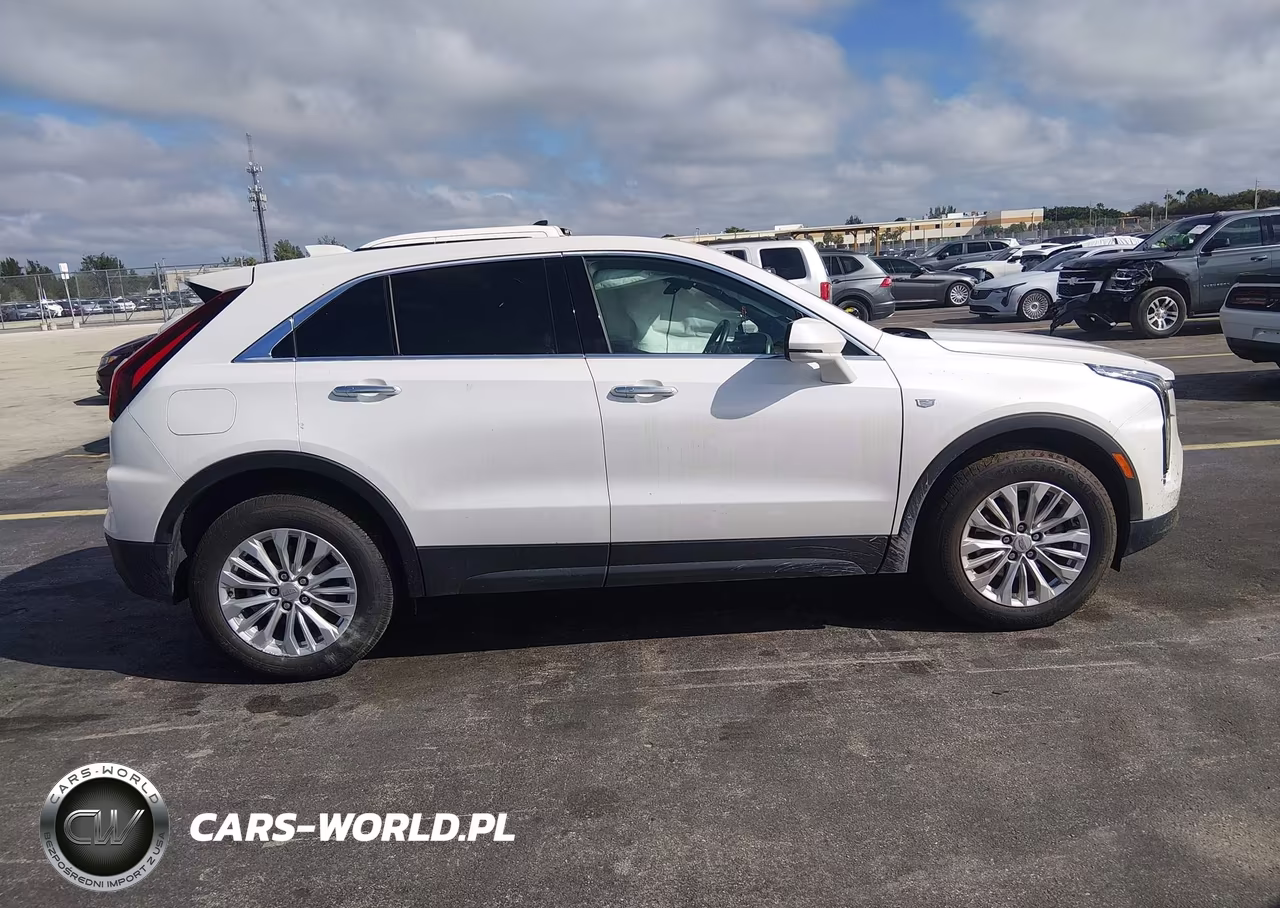 2024 Cadillac Xt4 Fwd Luxury VIN:1GYAZAR45RF136084 - 13
