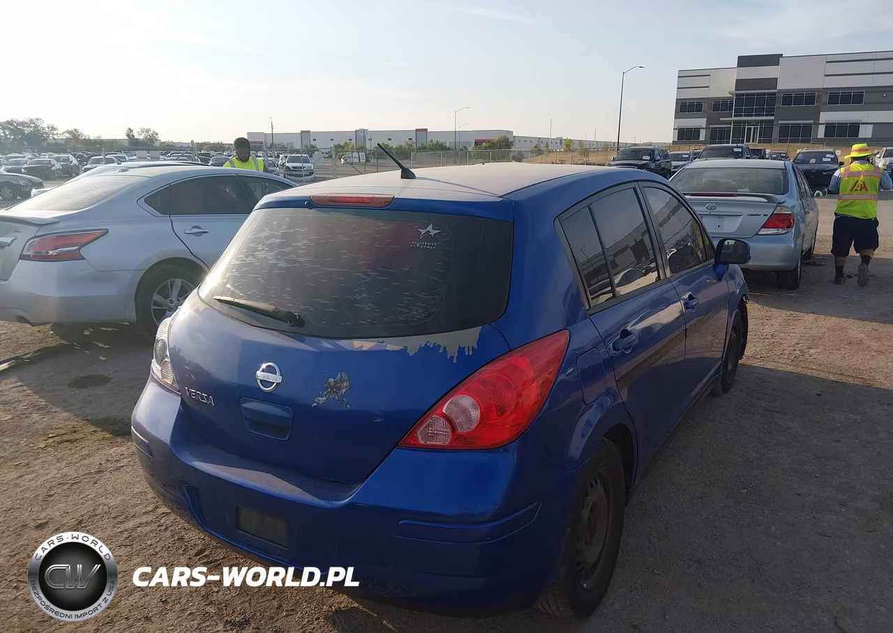 2010 Nissan Versa 1.8S VIN:3N1BC1CP6AL466327 - 4
