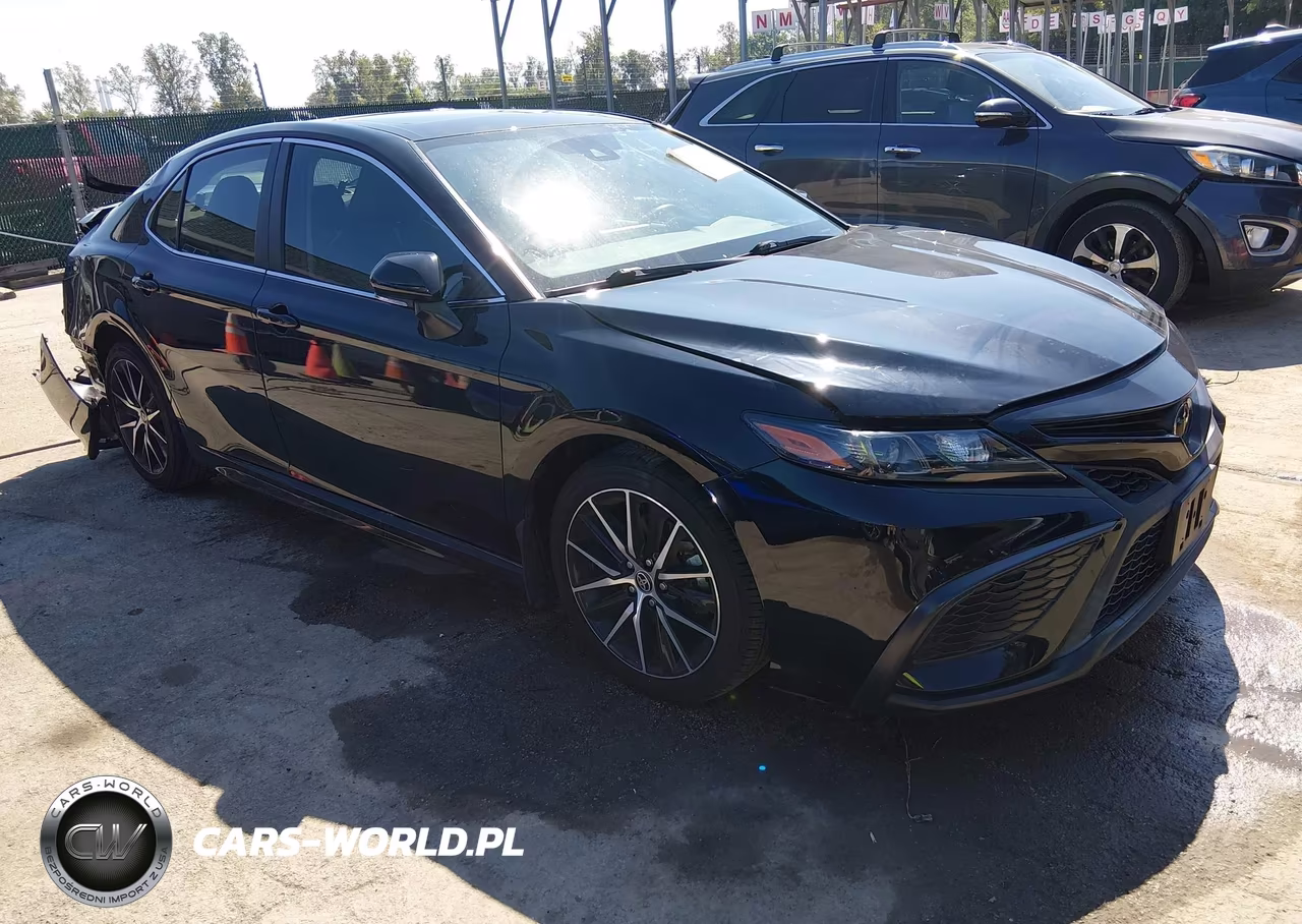 2022 Toyota Camry Se – zdjęcie 1 z 17