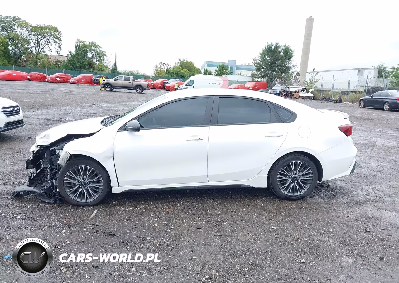 2024 Kia Forte Gt-Line VIN:3KPF54AD6RE733727 - 14