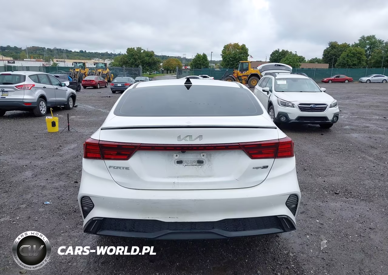 2024 Kia Forte Gt-Line VIN:3KPF54AD6RE733727 - 16