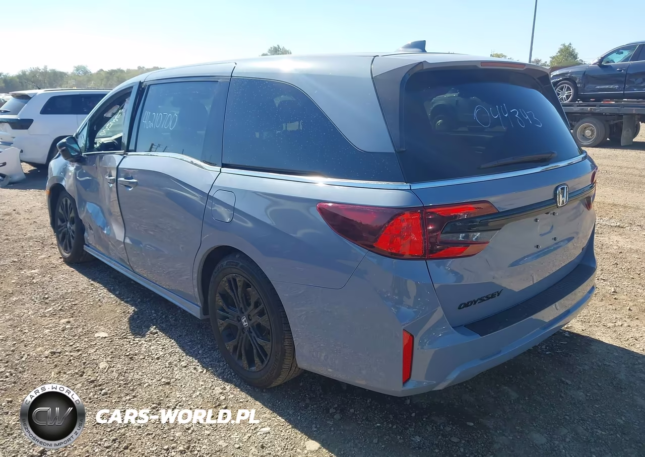 2026 Honda Odyssey Sport-L VIN:5FNRL6H75TB044343 - 3