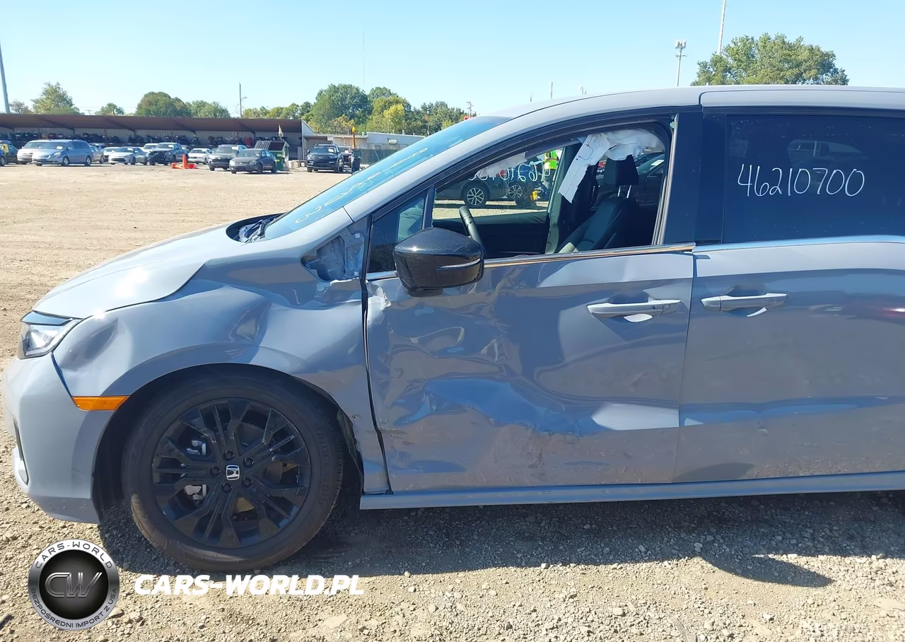 2026 Honda Odyssey Sport-L VIN:5FNRL6H75TB044343 - 6