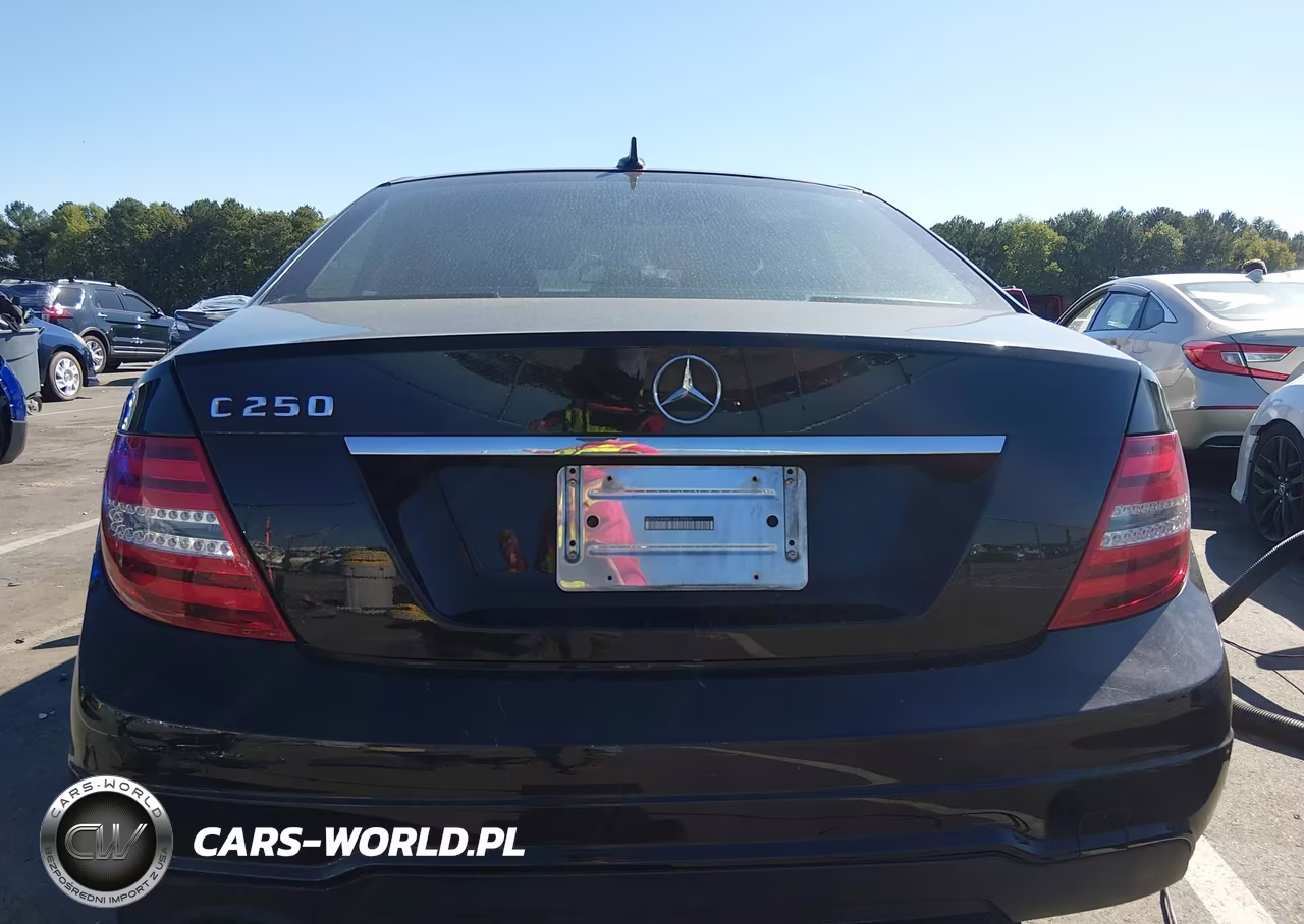 2012 Mercedes-Benz C 250 Sport VIN:WDDGF4HB6CA675009 - 17