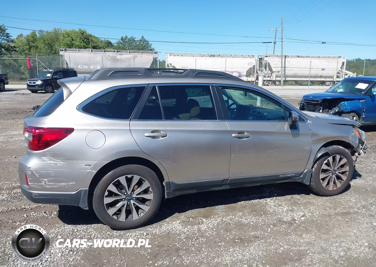 2015 Subaru Outback 3.6R Limited VIN:4S4BSENC2F3296239 - 13