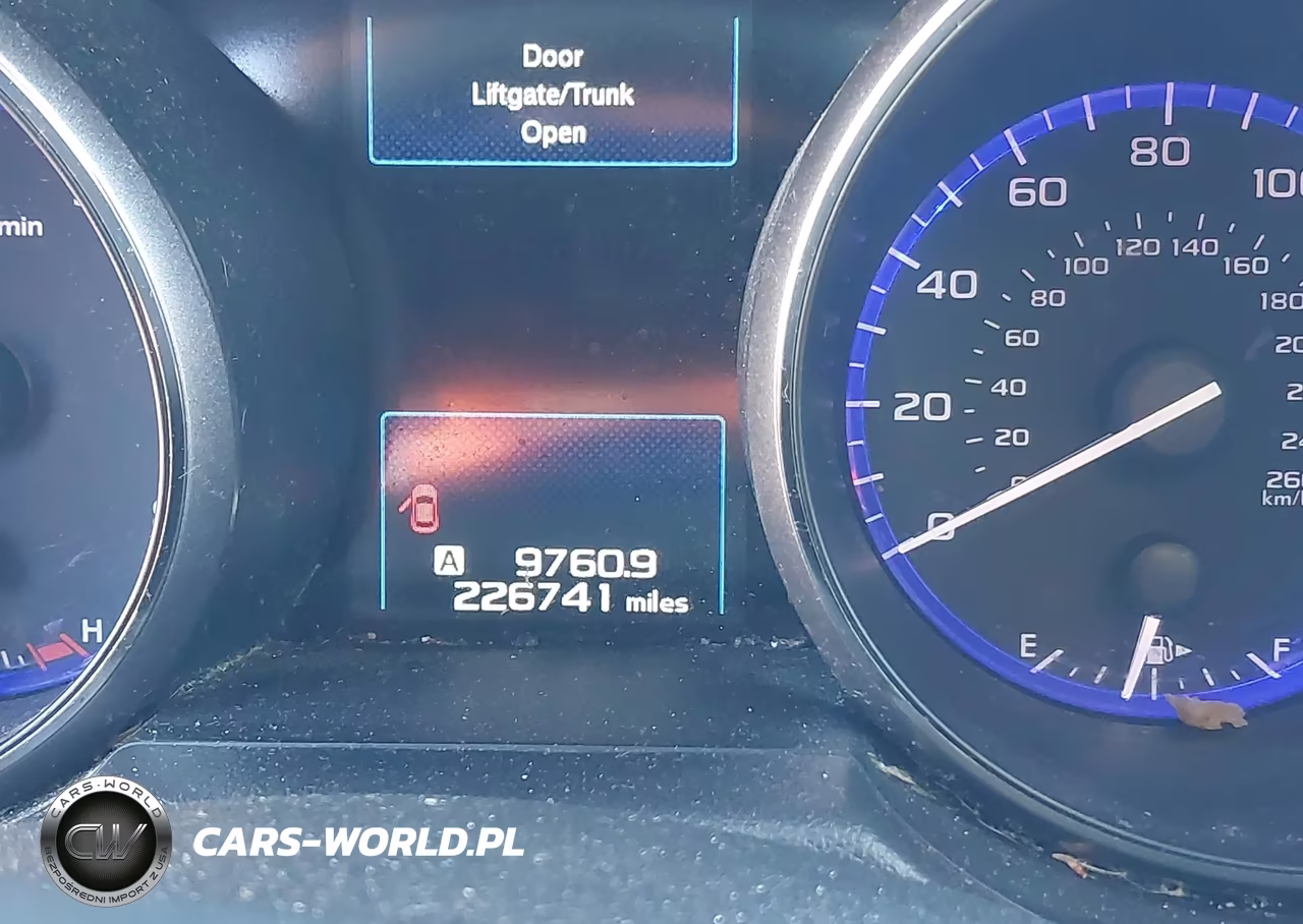 2015 Subaru Outback 3.6R Limited VIN:4S4BSENC2F3296239 - 15
