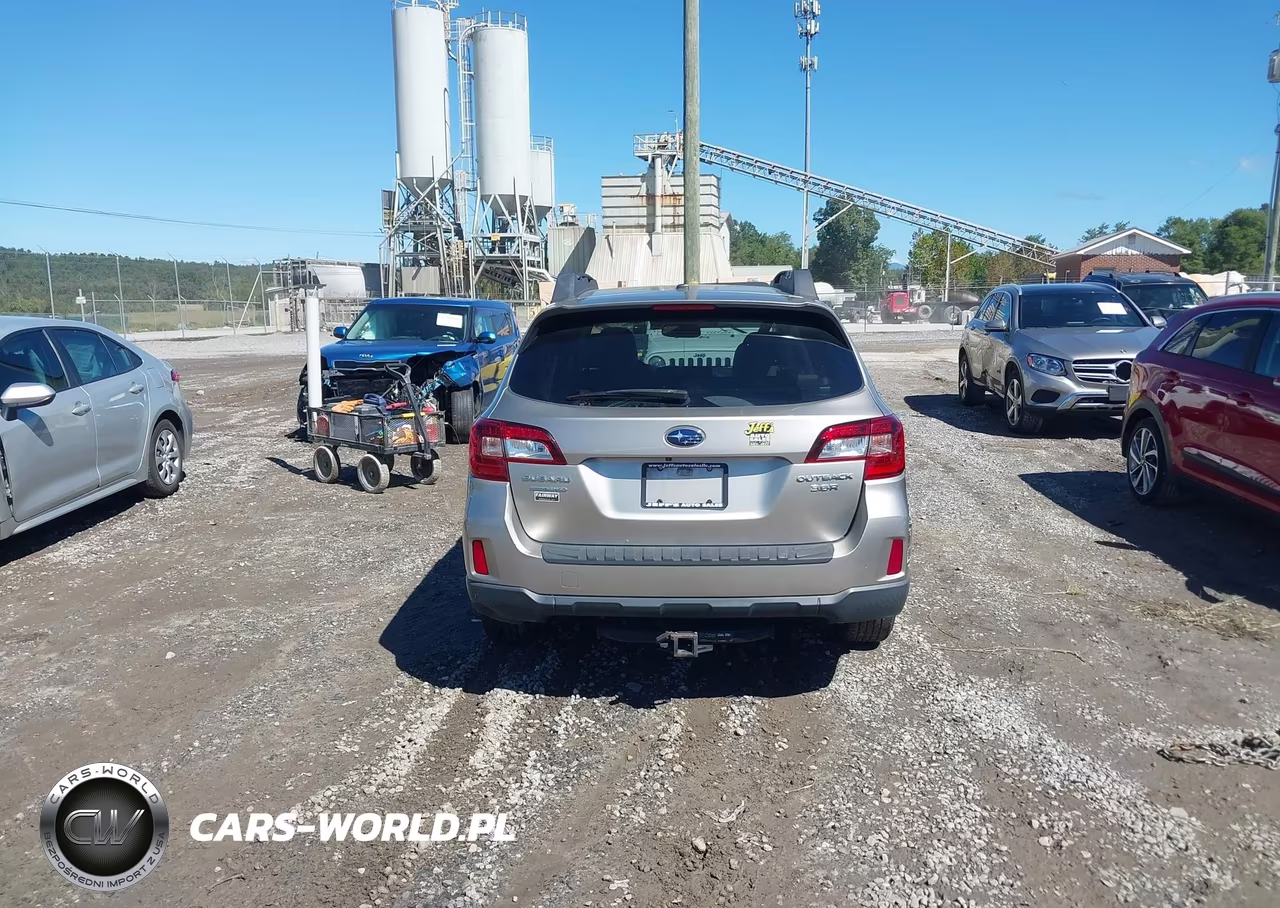 2015 Subaru Outback 3.6R Limited VIN:4S4BSENC2F3296239 - 16