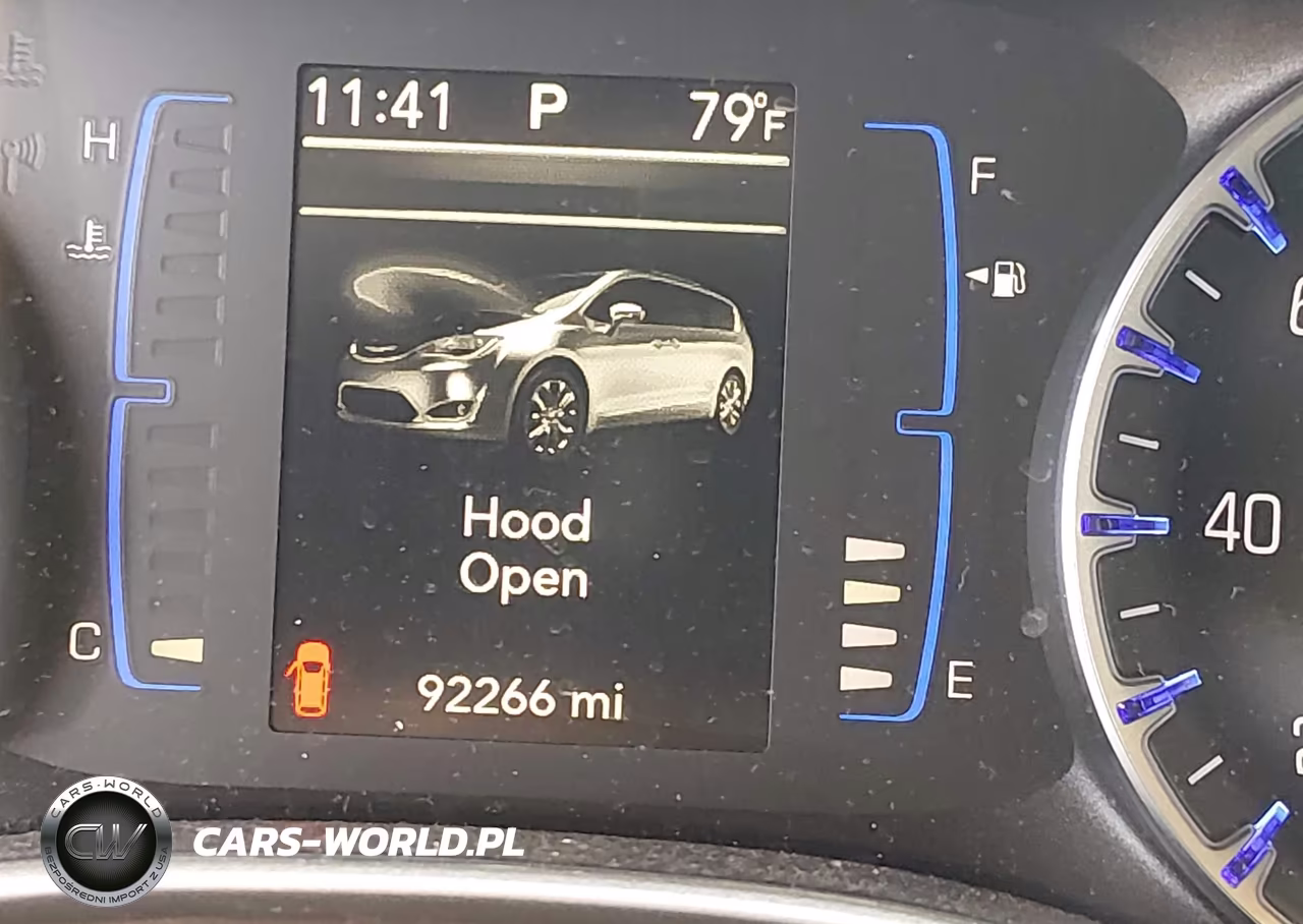 2018 Chrysler Pacifica Touring Plus VIN:2C4RC1FG6JR279177 - 15