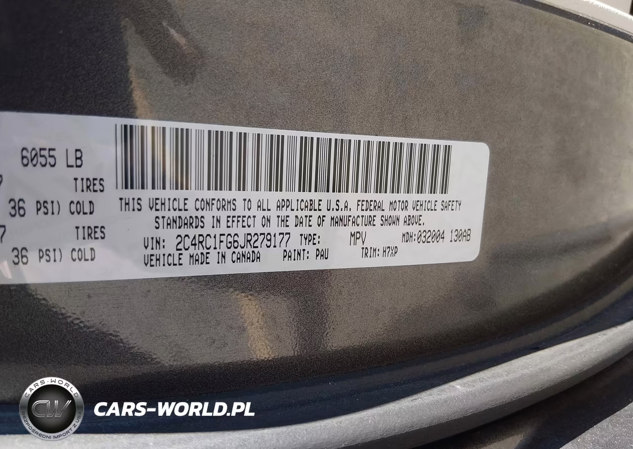 2018 Chrysler Pacifica Touring Plus VIN:2C4RC1FG6JR279177 - 9