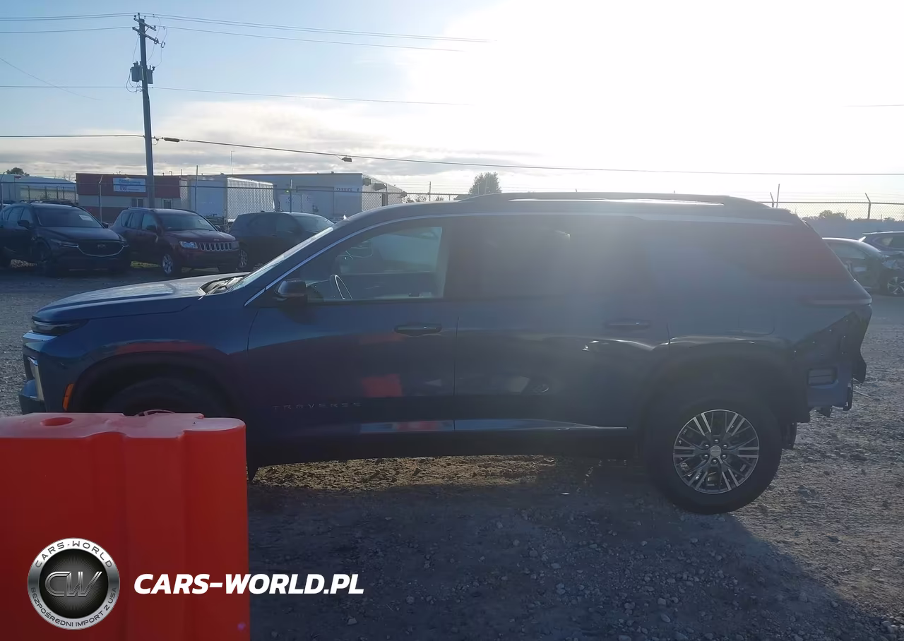 2025 Chevrolet Traverse Awd Lt VIN:1GNEVGRS0SJ183845 - 14
