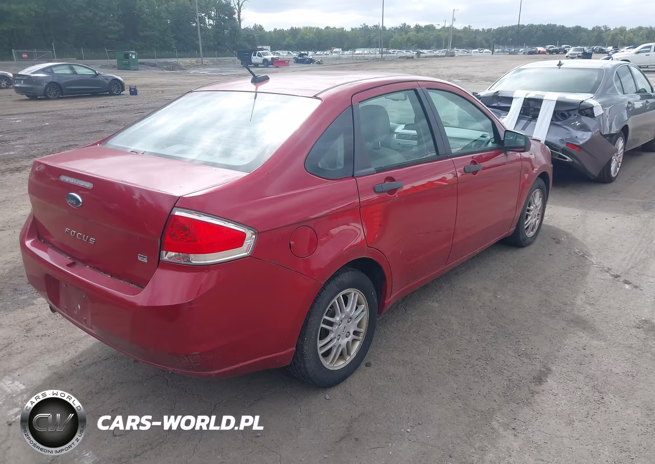 2011 Ford Focus Se VIN:1FAHP3FN6BW119194 - 4