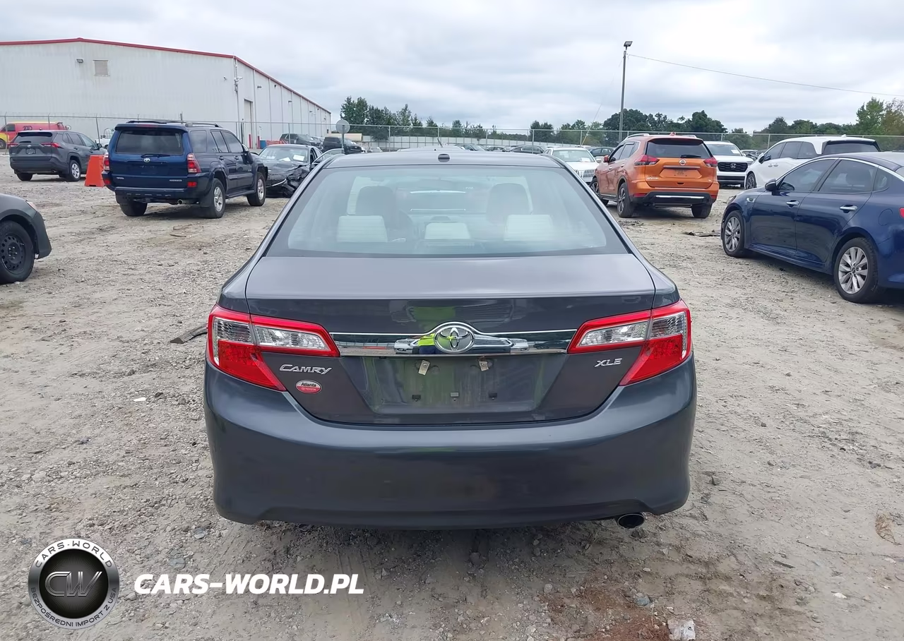 2014 Toyota Camry Xle VIN:4T1BF1FK1EU792631 - 16