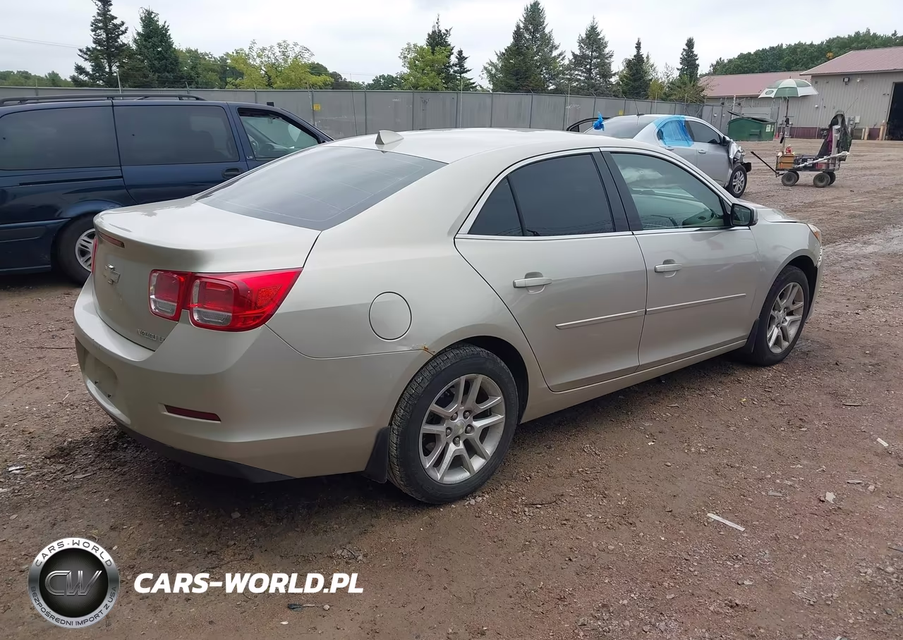 2013 Chevrolet Malibu Lt VIN:1G11C5SA7DF221766 - 4