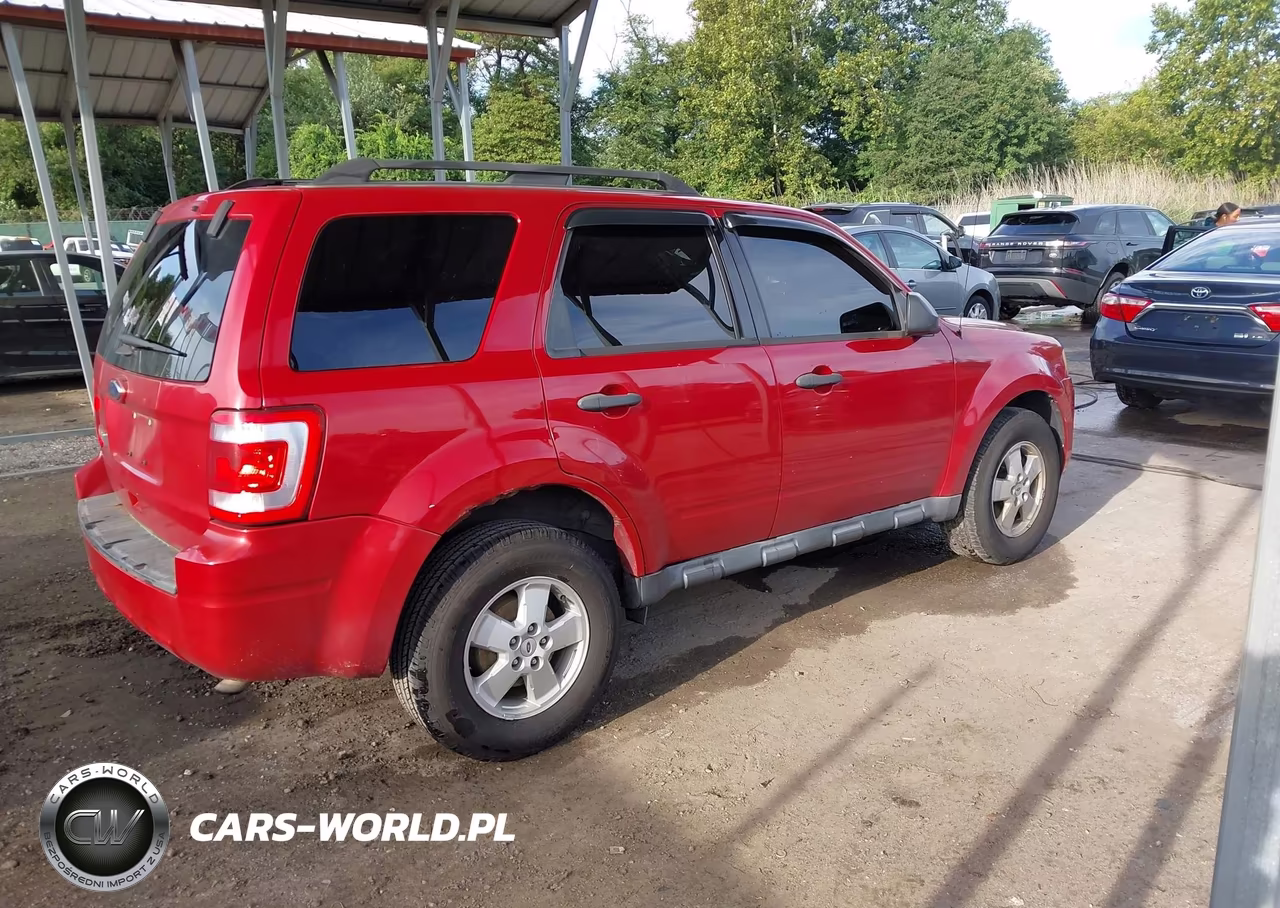 2011 Ford Escape Xlt VIN:1FMCU0D75BKB75002 - 4