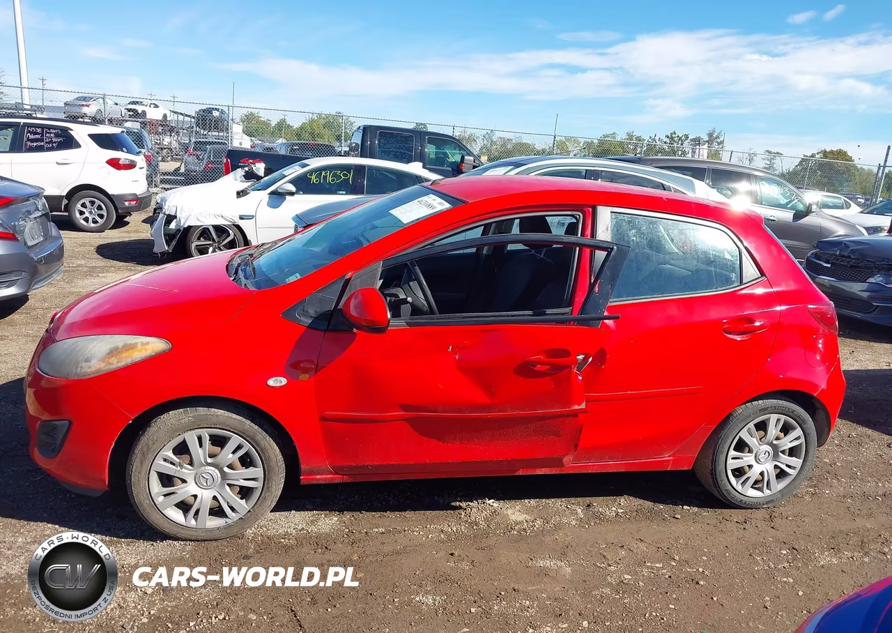 2013 Mazda Mazda2 Sport VIN:JM1DE1KY8D0165764 - 13