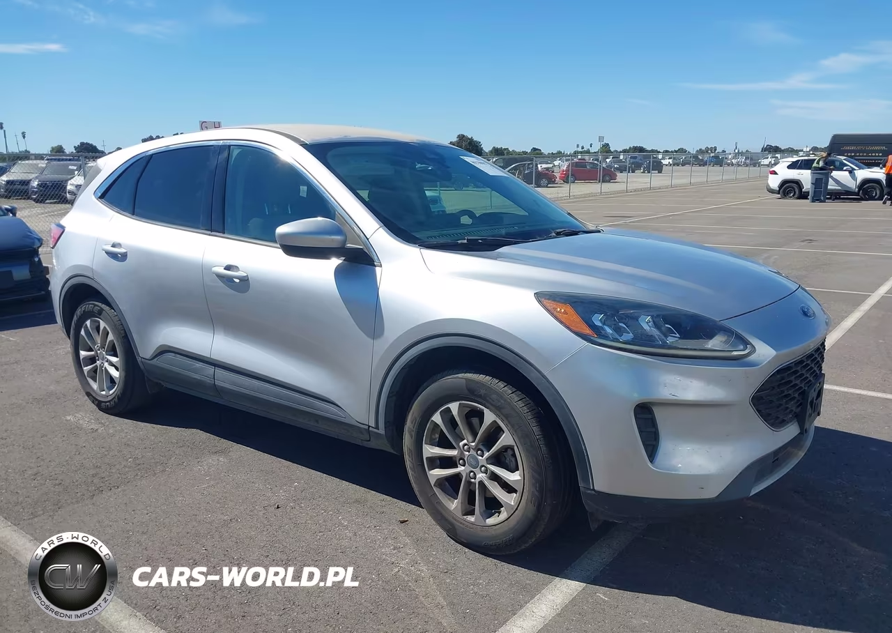 2020 Ford Escape Se