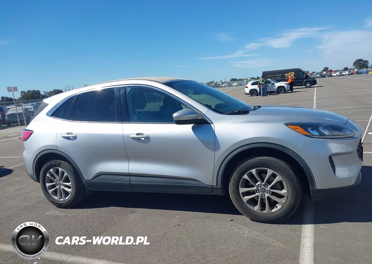 2020 Ford Escape Se VIN:1FMCU9G68LUB82703 - 14