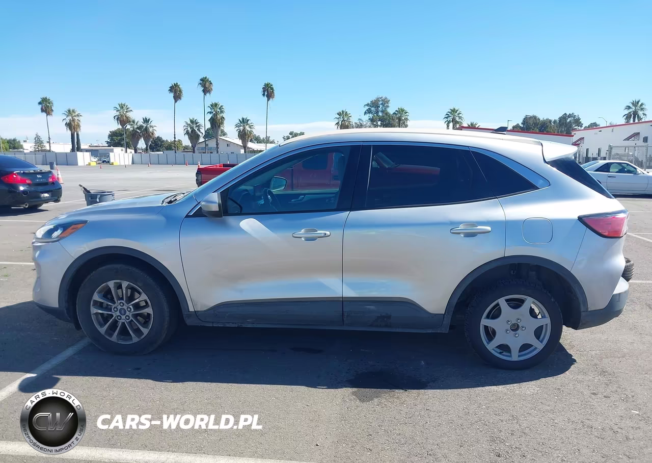 2020 Ford Escape Se VIN:1FMCU9G68LUB82703 - 15