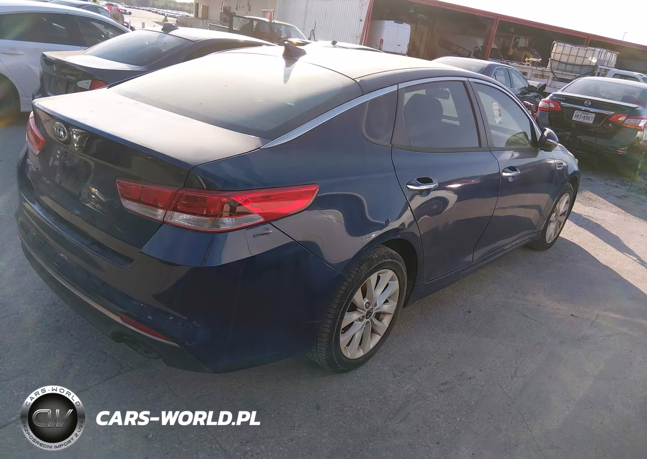 2017 Kia Optima Lx VIN:5XXGT4L34HG128562 - 4