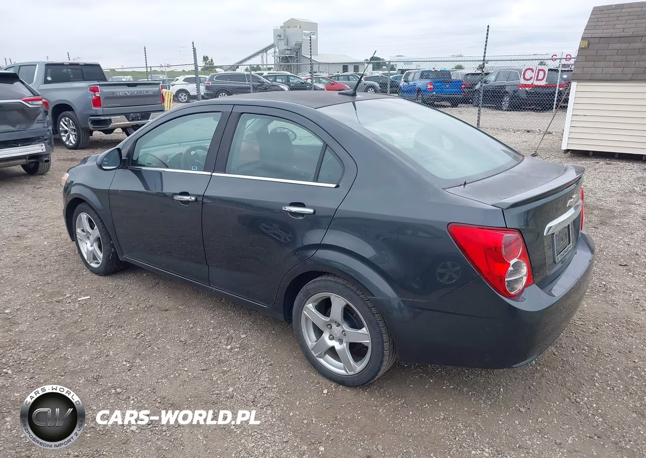 2014 Chevrolet Sonic Ltz Auto VIN:1G1JE5SB8E4212493 - 3